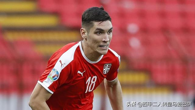 佛罗伦萨年轻中卫染红送点仍助球队战胜蒙扎  佛罗伦萨年轻中卫染红送点仍助球队战胜蒙扎