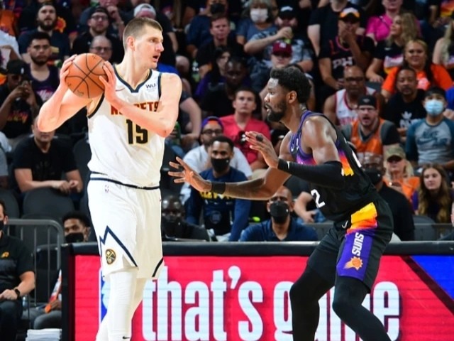 布里奇斯全能表现太阳击败湖人登顶西区